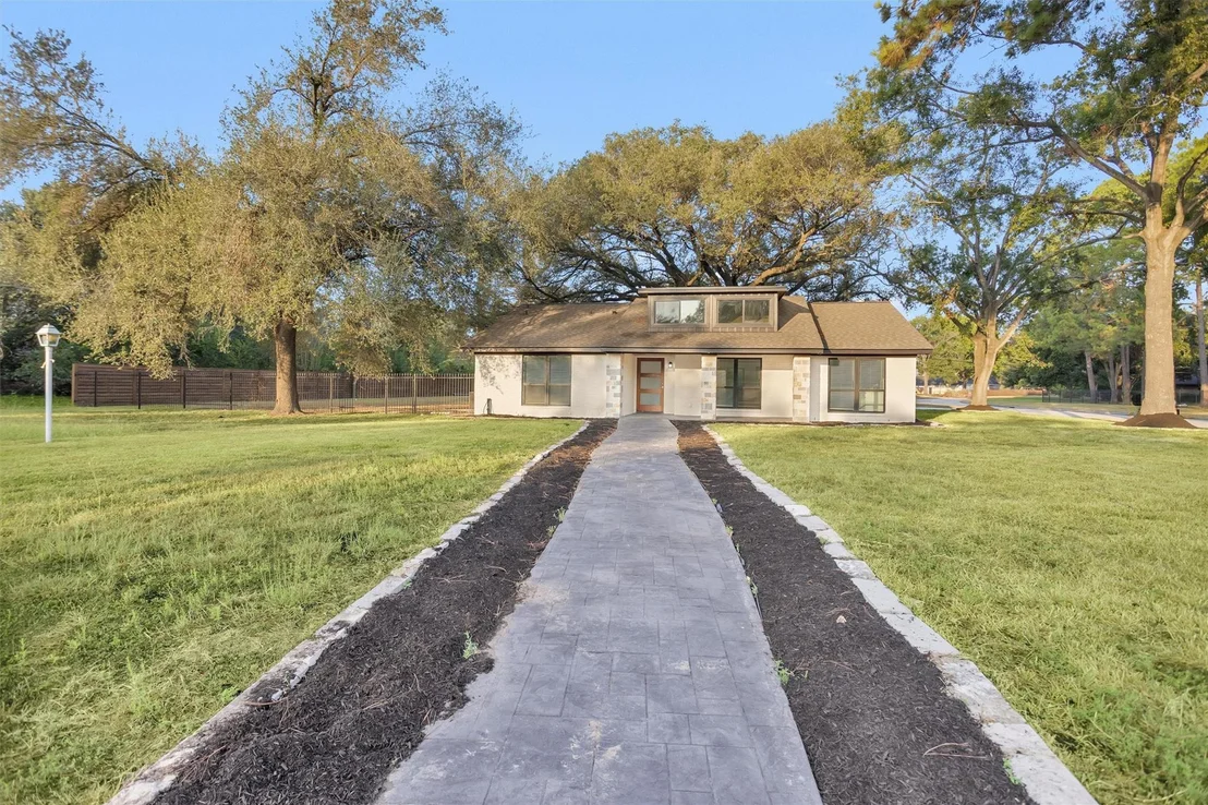 Photo of 4323 Tilson Lane