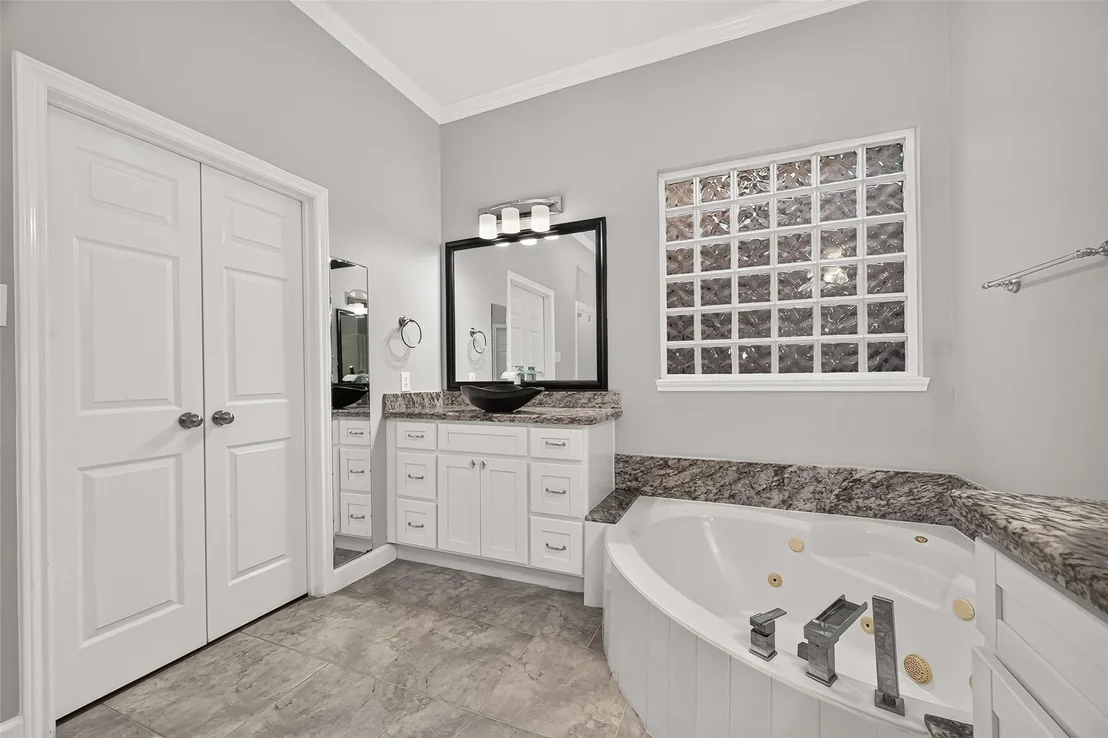 Photo of 15618 Stable Brook Circle
