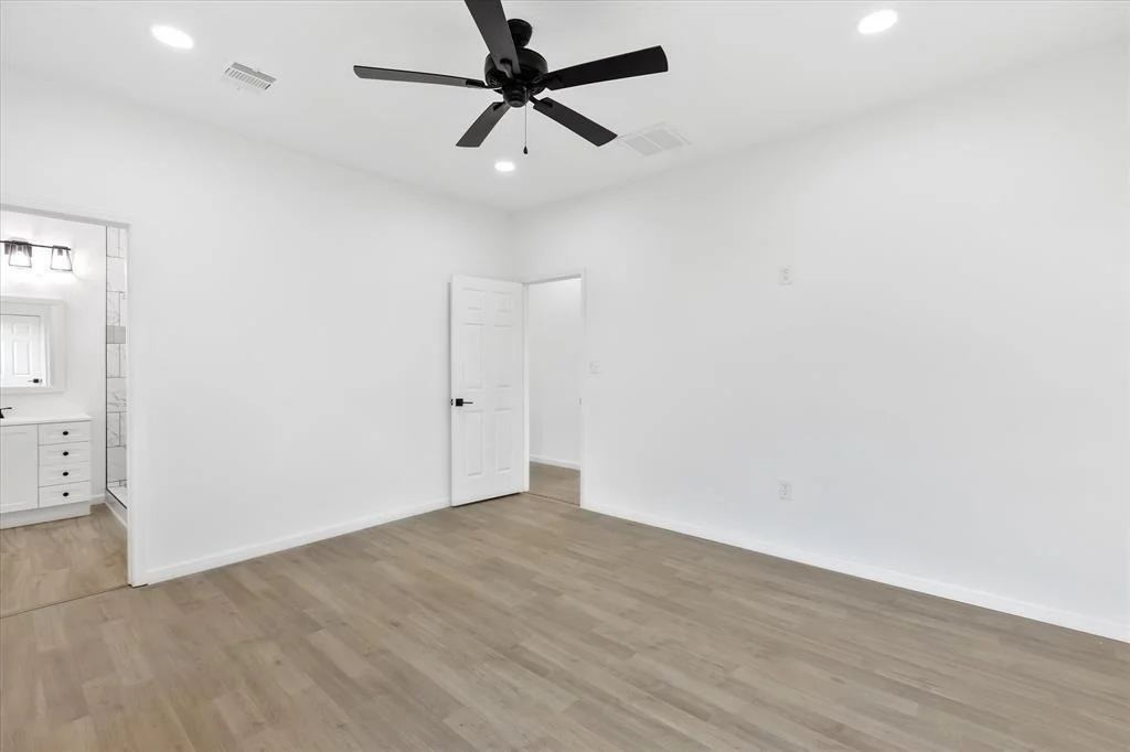 Photo of 1320 Road 5701