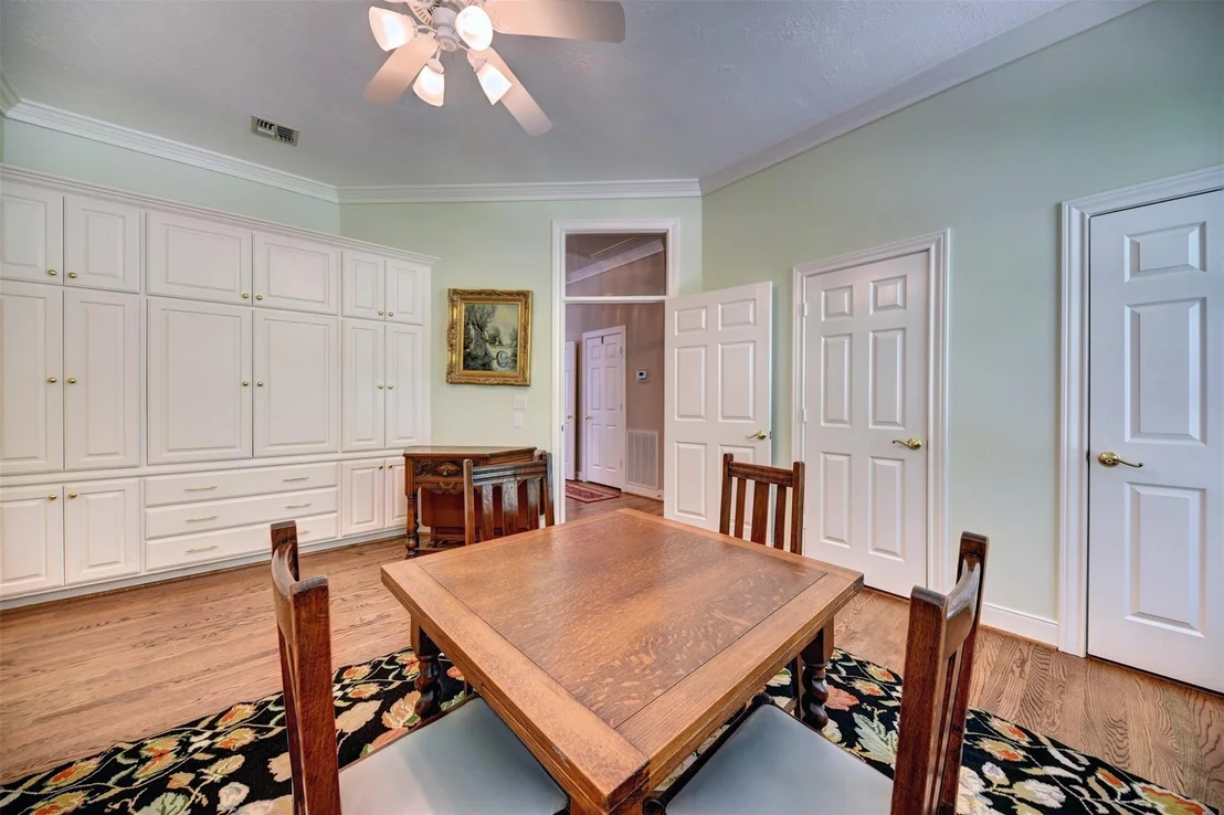 Photo of 851 Elm Drive