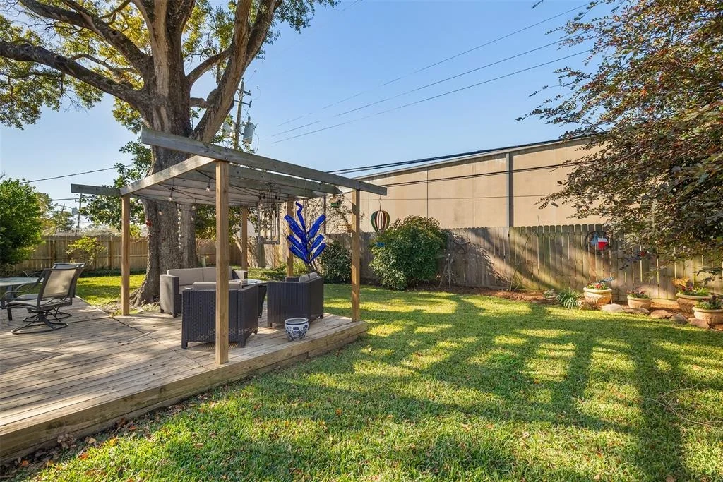 Photo of 1615 Shadow Bend Drive