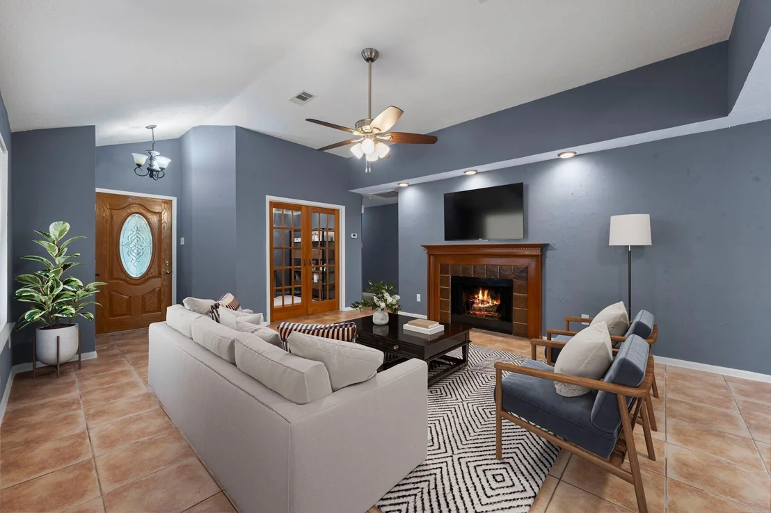 Photo of 14 W Cobble Hill Circle