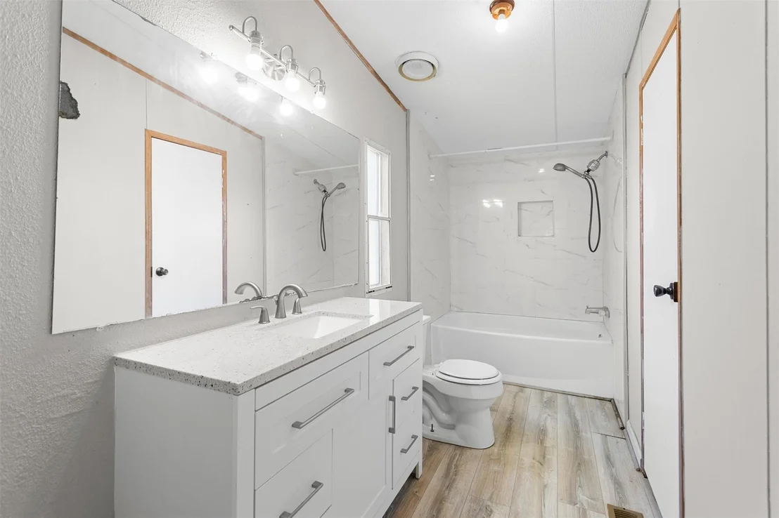 Photo of 14260 Shadow Bay Drive