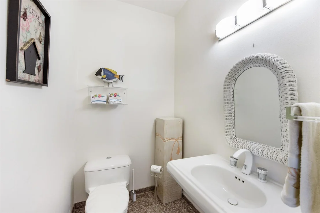 Photo of 1334 Outrigger