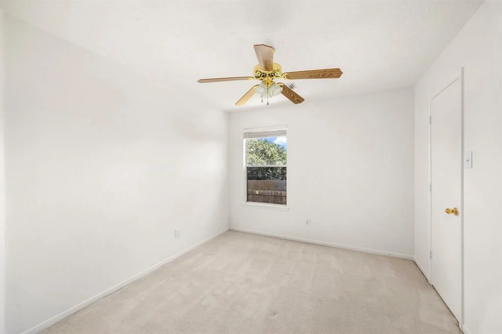 Photo of 9818 Goldenglade Drive