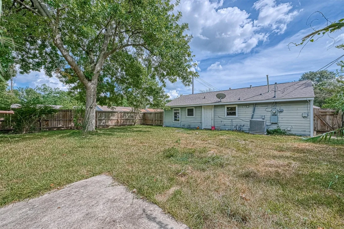 Photo of 5431 Willow Glen Drive