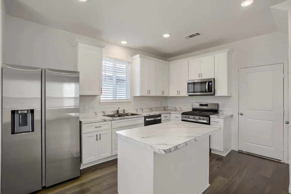 Photo of 21534 Austell Pond Drive