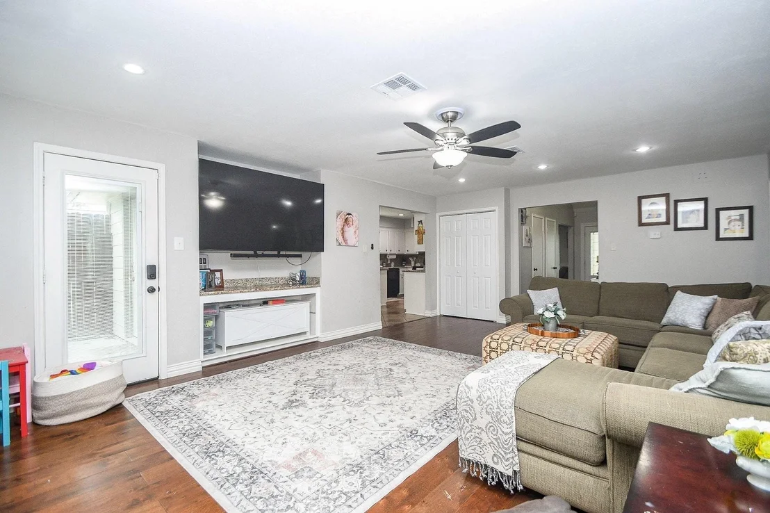 Photo of 2107 Richmond Drive