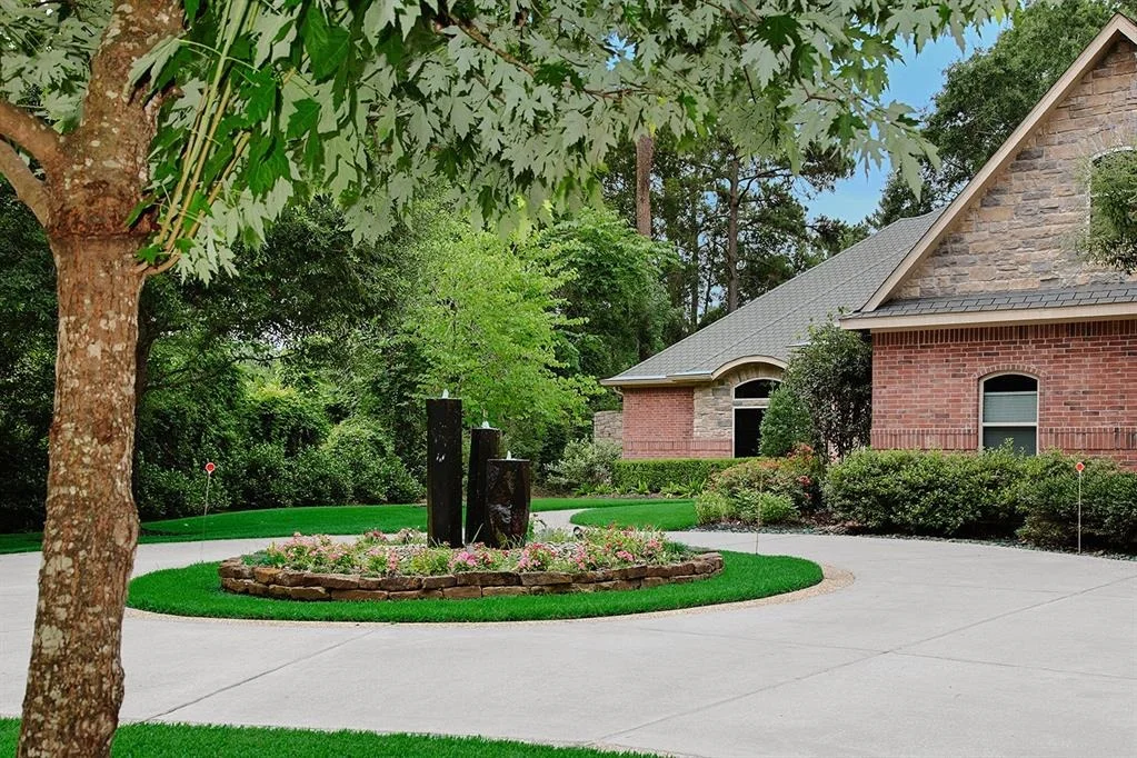 Photo of 11 Chestnut Hill Court