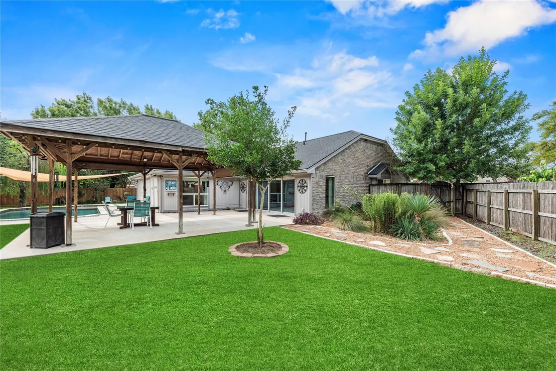 Photo of 2418 Pebbledowne Circle