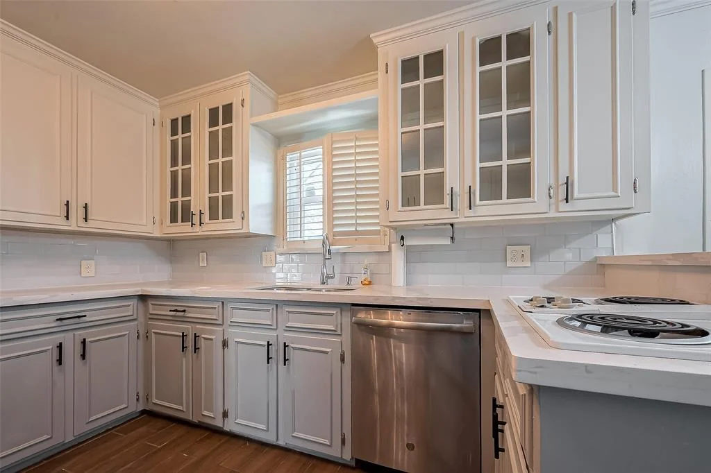 Photo of 330 N Wilcrest Drive