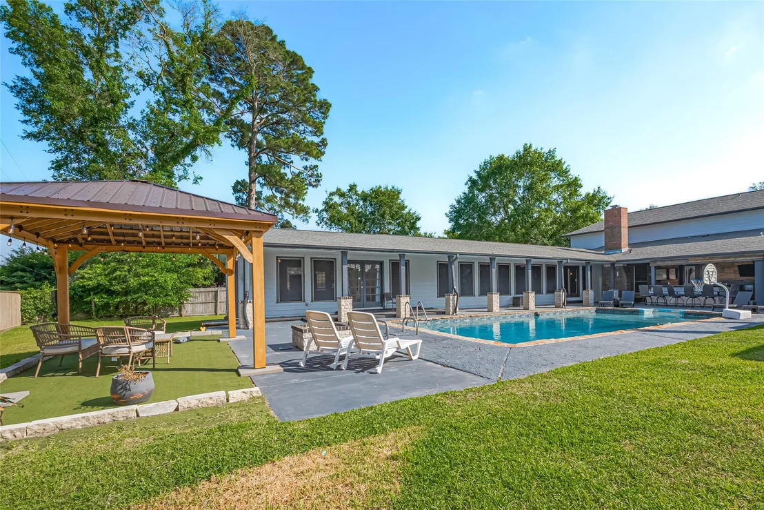Photo of 218 Beaumont Drive