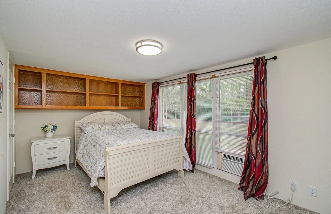 Photo of 36 W Old Field Drive