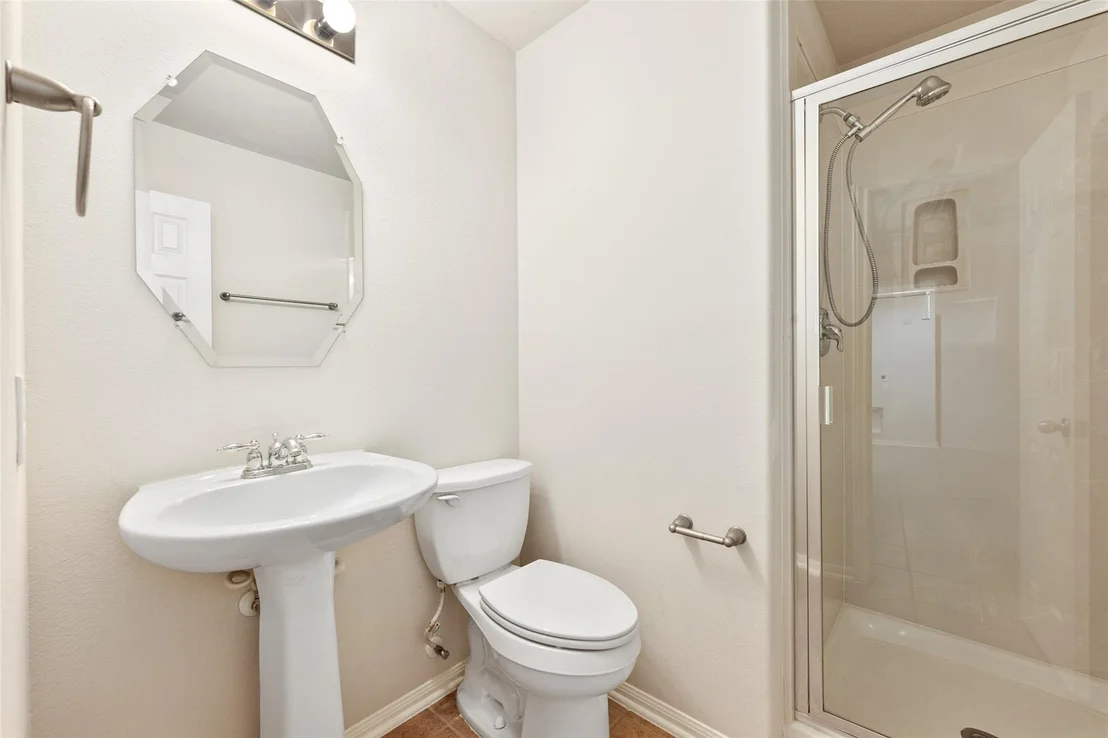 Photo of 2810 Firecrest