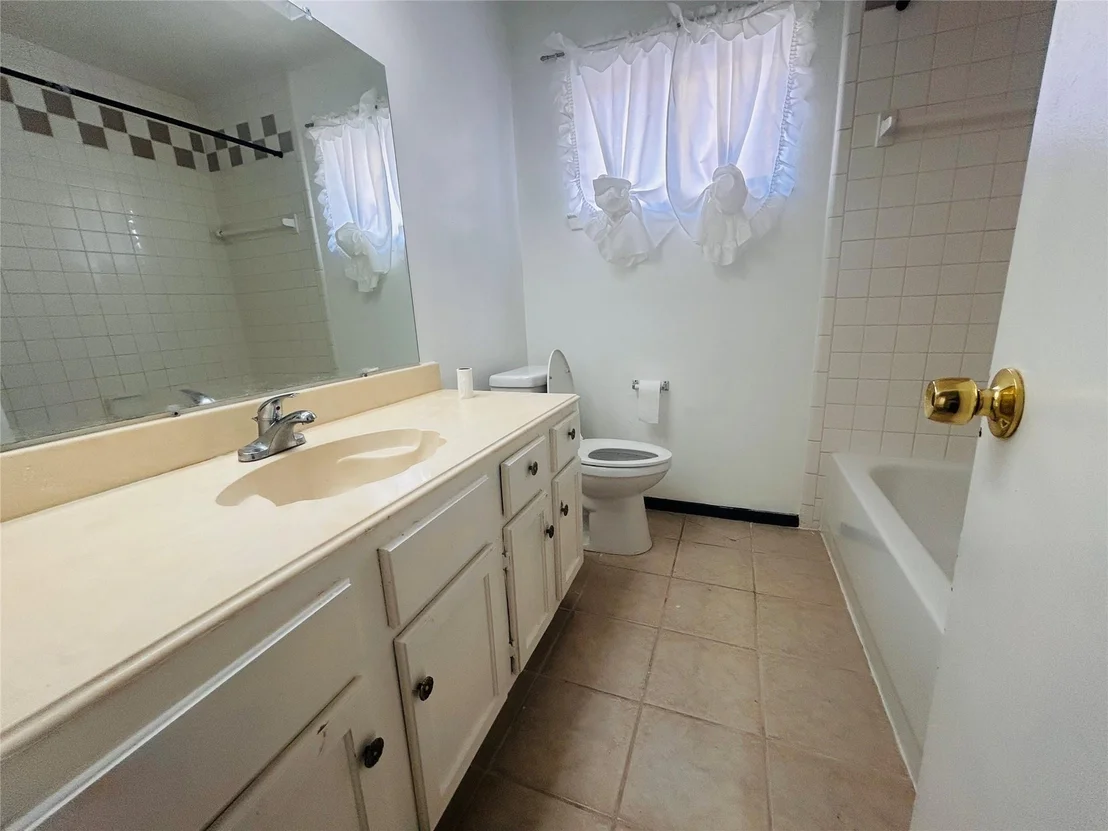Photo of 10502 Long River Drive