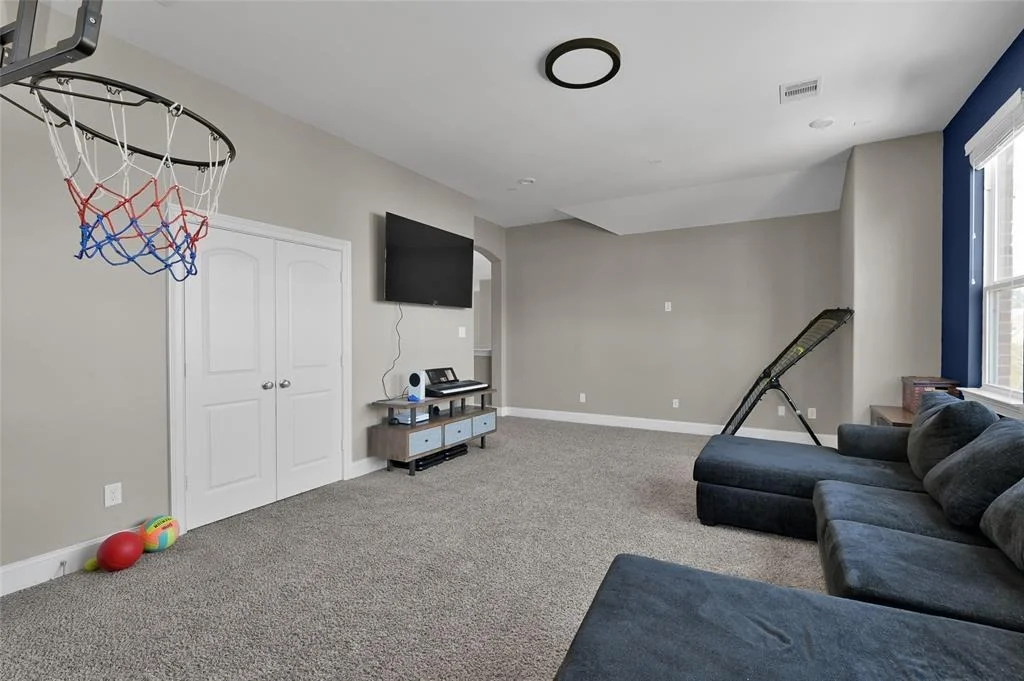 Photo of 18 Woodborough Way