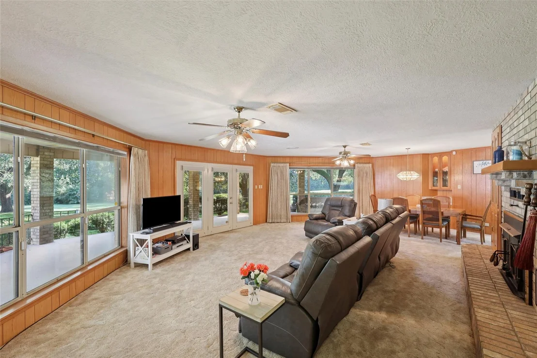 Photo of 220 Broadmoor