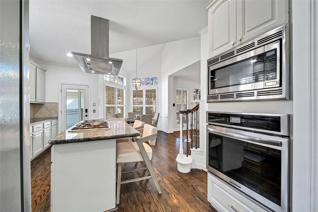 Photo of 15122 Windsdowne Lane