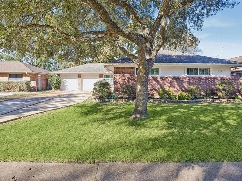 Photo of 6230 Shadow Crest Street