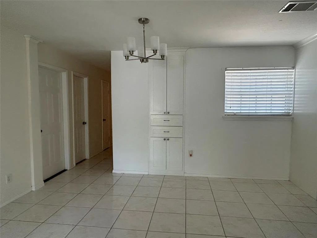 Photo of 9119 Edgebrook Street