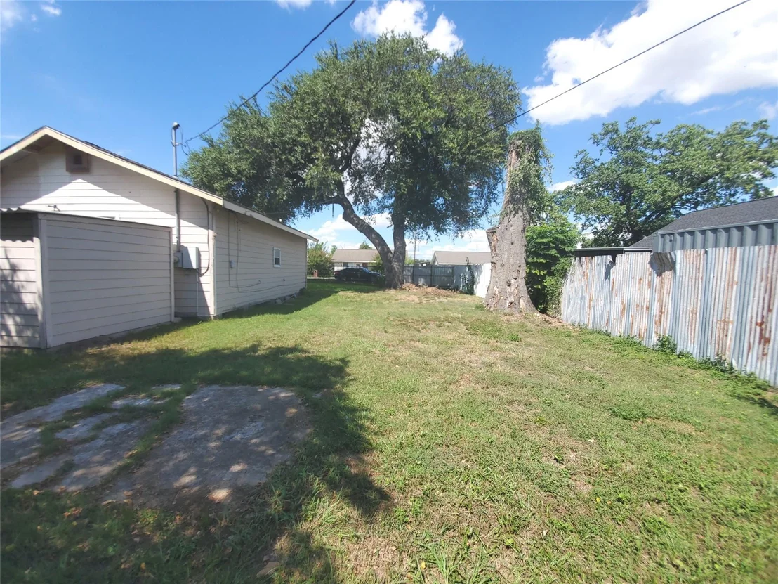 Photo of 9831 Bamboo Road