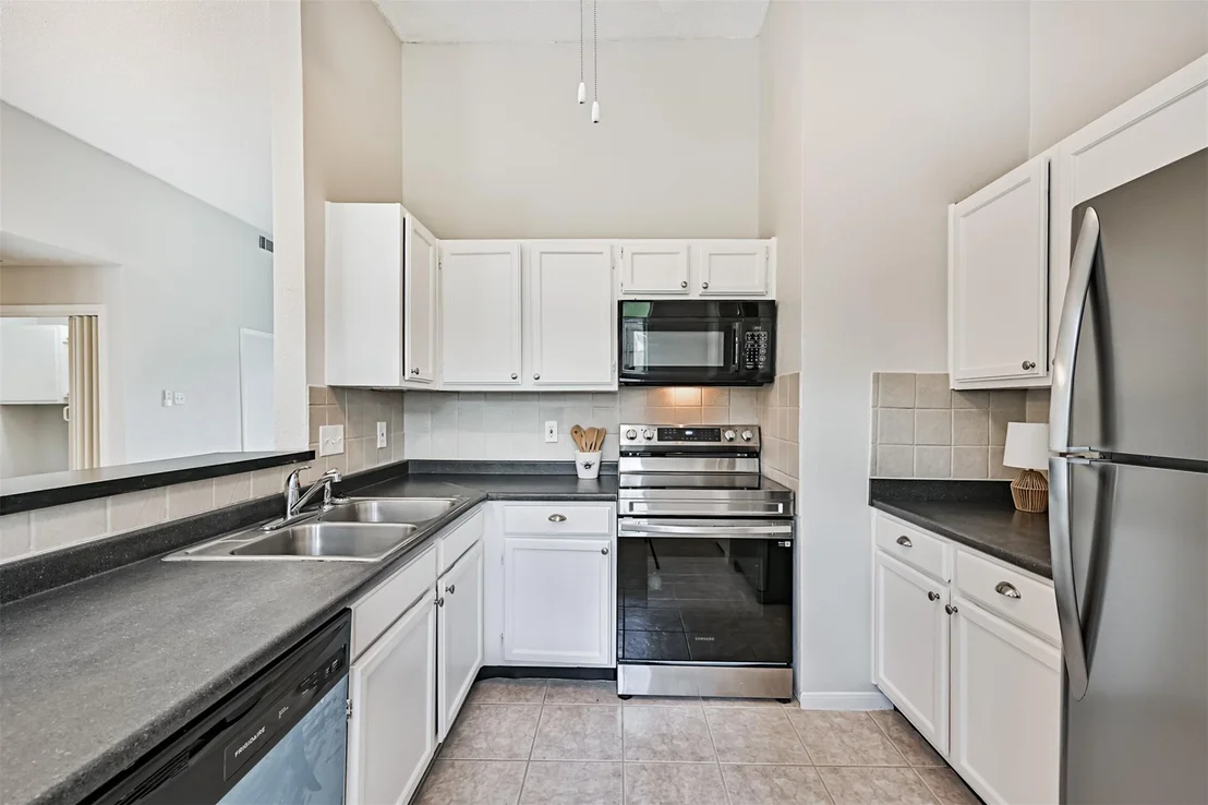 Photo of 3107 Deer Trail Drive