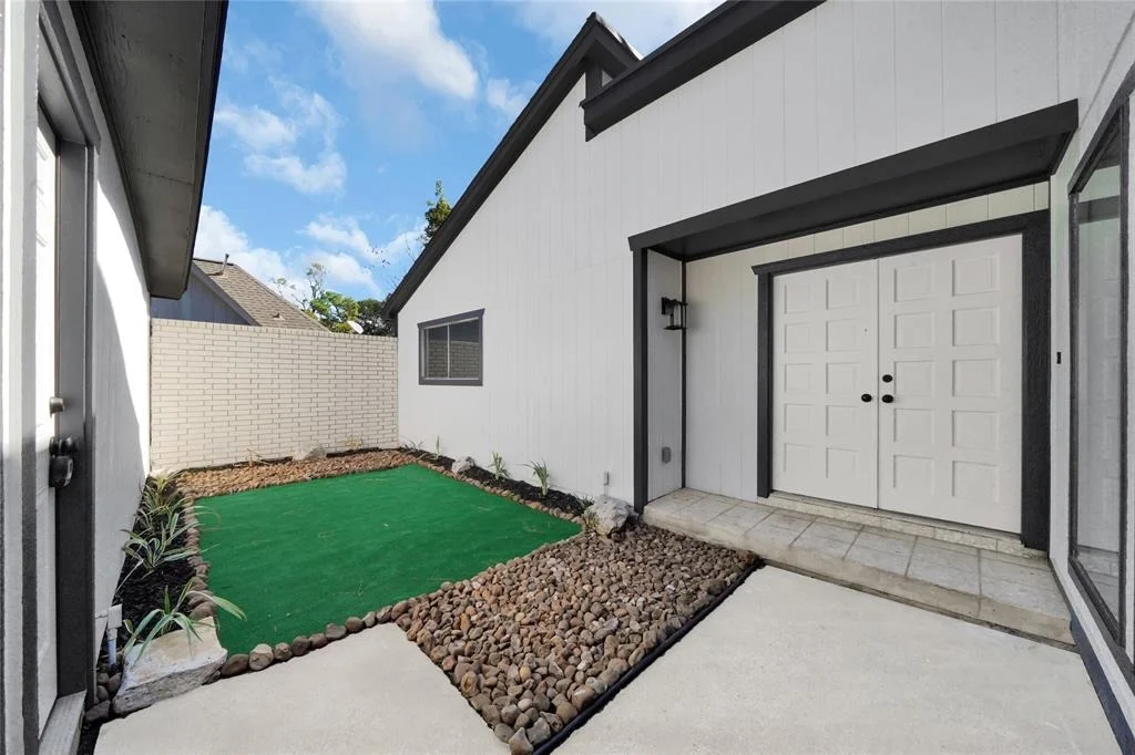 Photo of 307 Enchanted Trail Dr