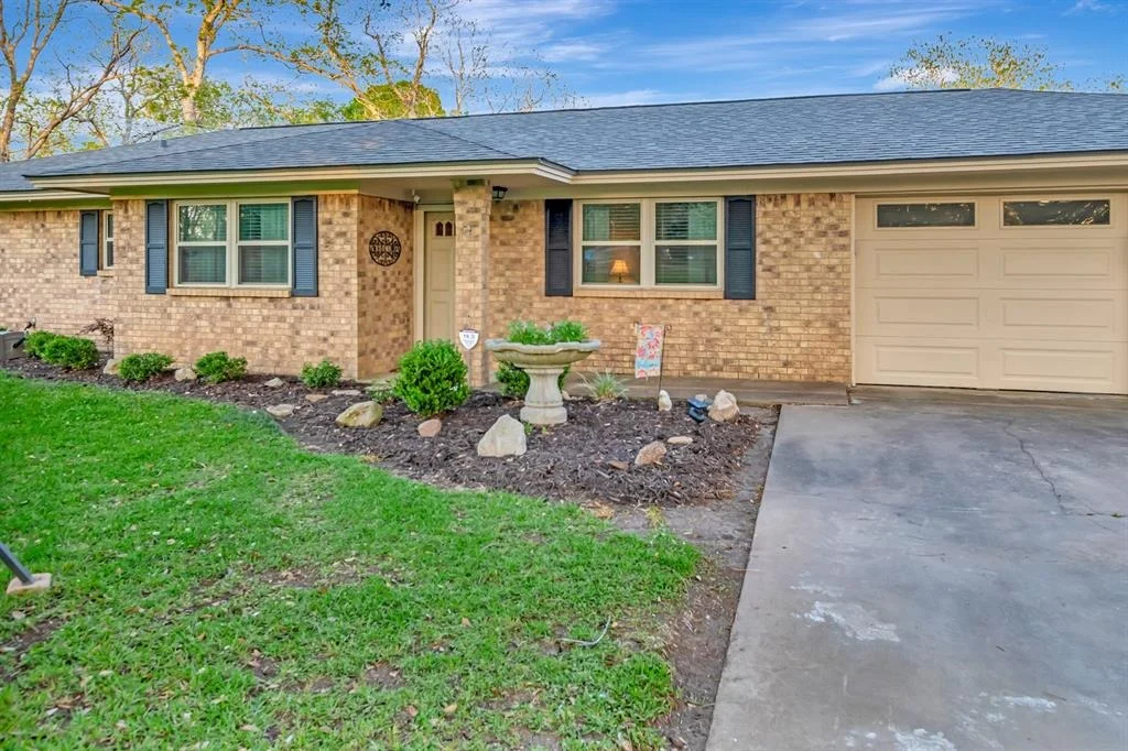Photo of 1703 Half Moon Drive