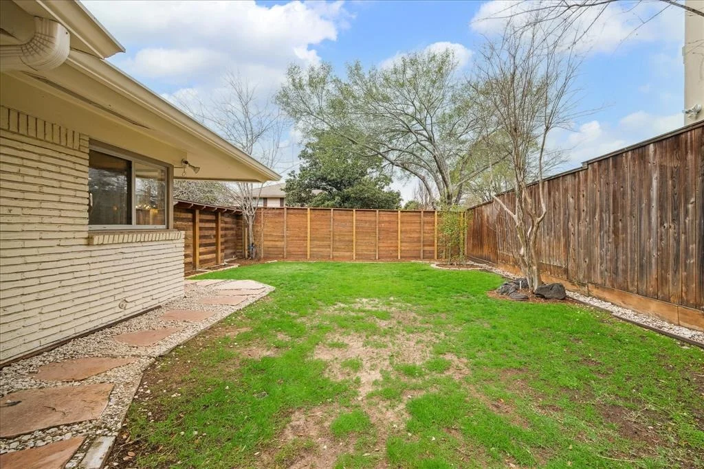 Photo of 6825 Bellgreen Drive
