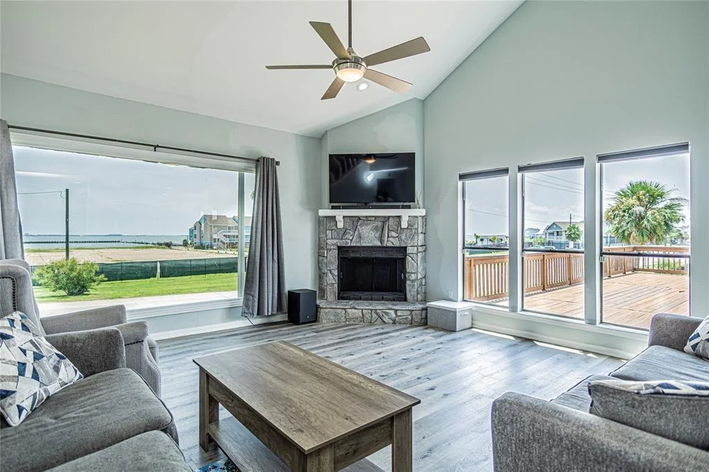 Photo of 301 Commander Drive