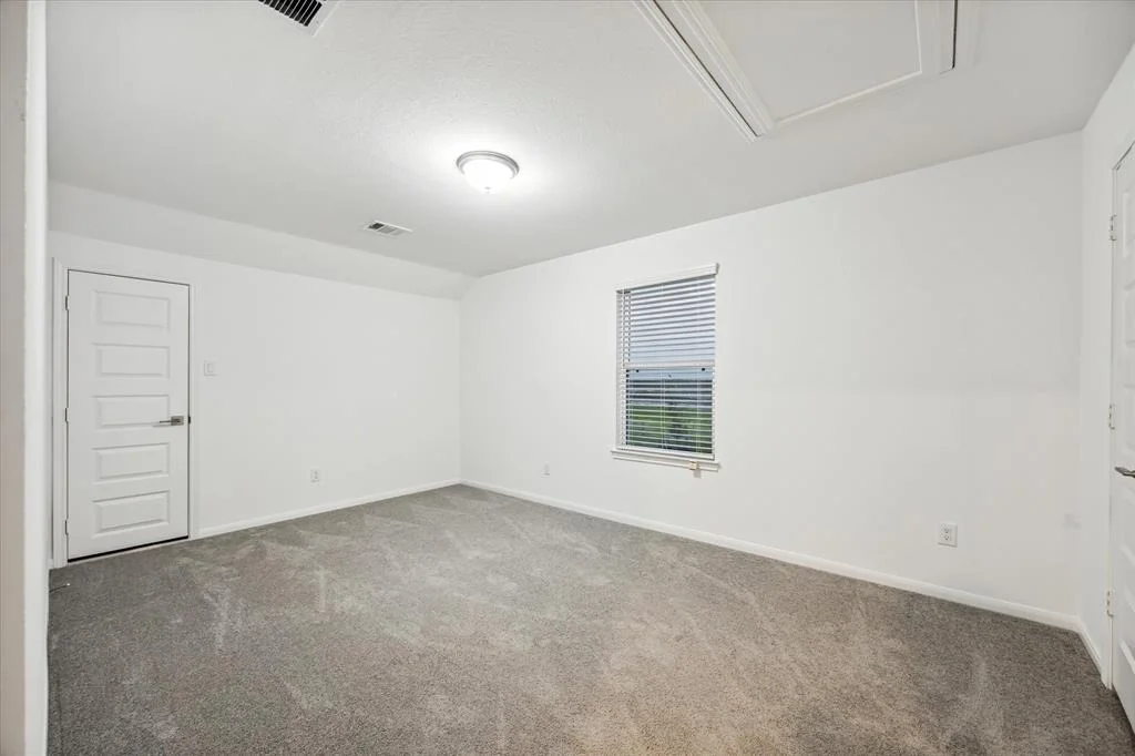 Photo of 4033 Edgewater Terrace Lane