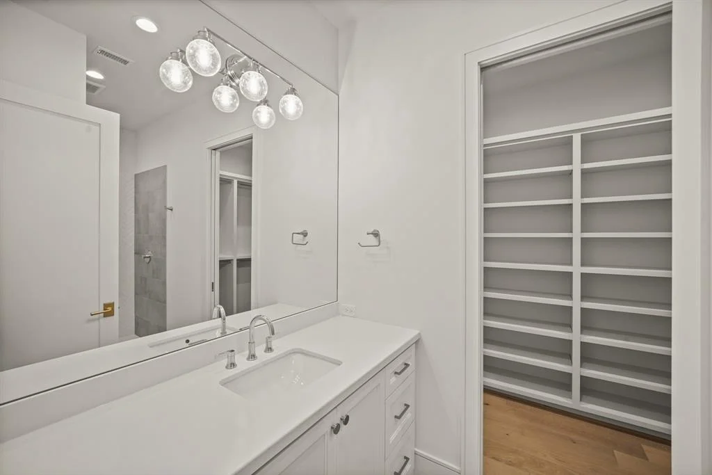 Photo of 1222 Glourie Drive