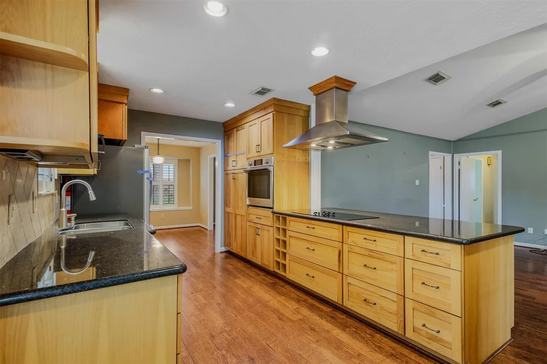 Photo of 1123 Oxborough Drive