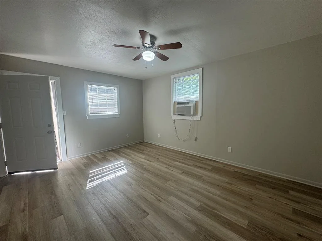 Photo of 1491 Cardinal Lane