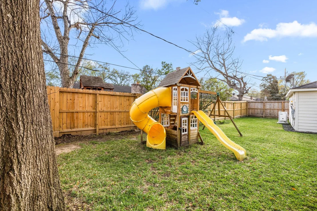 Photo of 14527 Chadbourne Drive