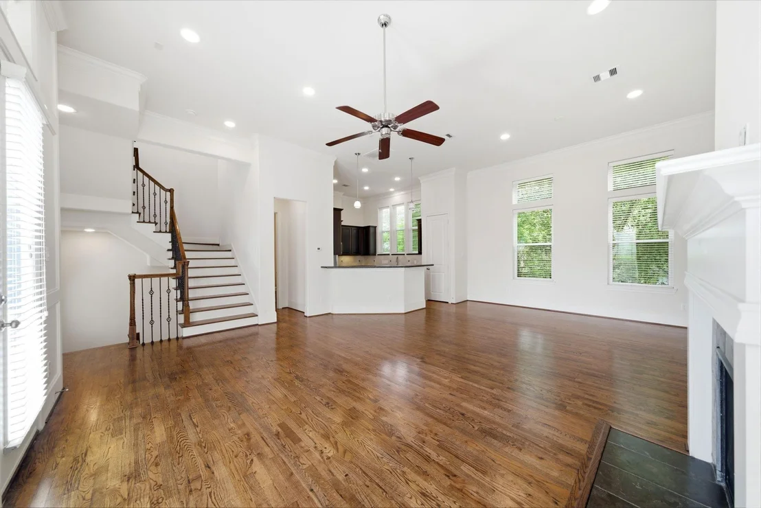 Photo of 8926 Lakeshore Bend Drive