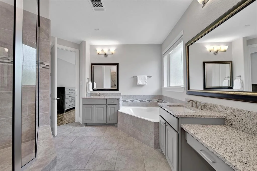 Photo of 19 N Wheatleigh Drive
