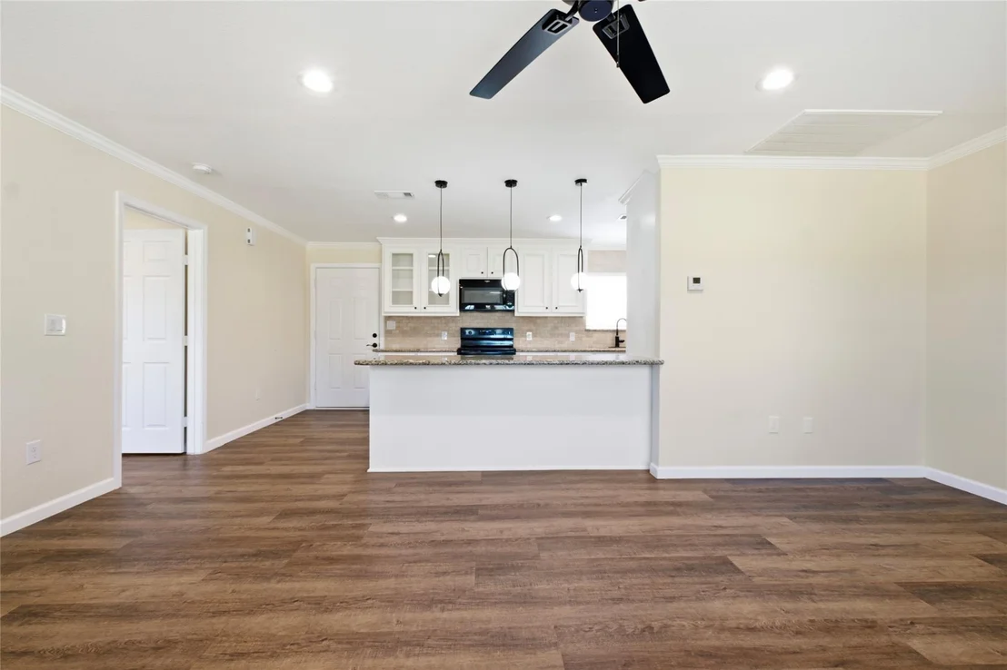 Photo of 340 Oak Ridge Drive