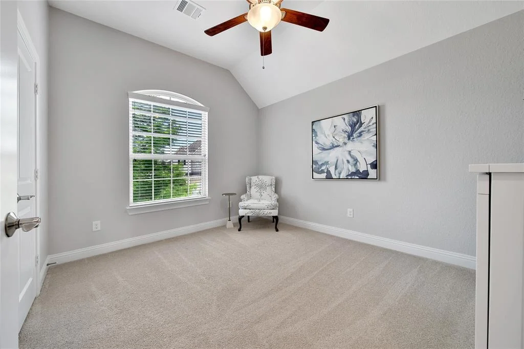 Photo of 19 N Wheatleigh Drive