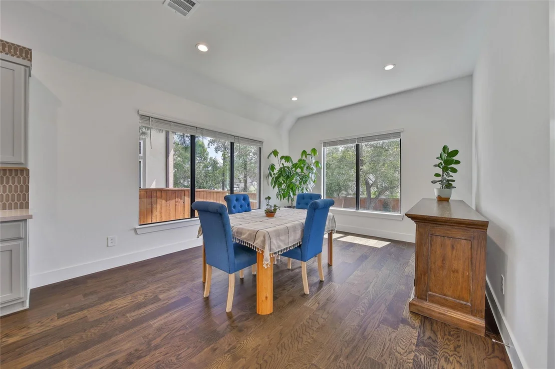 Photo of 115 Oak Estates Drive