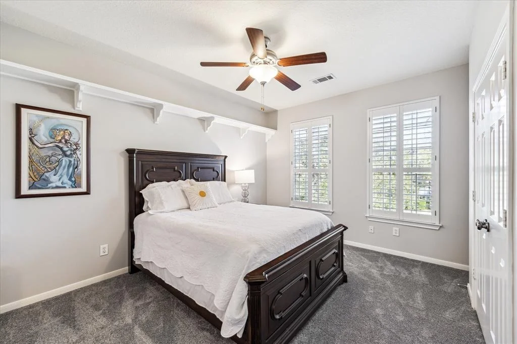Photo of 54 E Beckonvale Circle