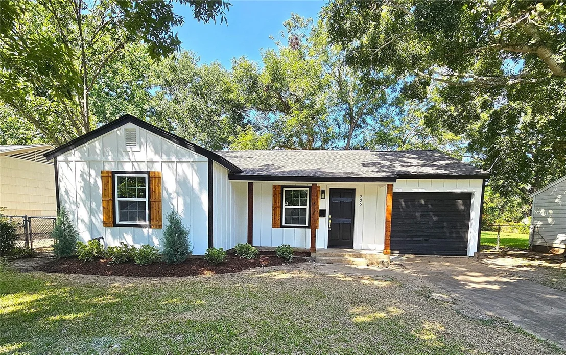 Photo of 226 Laurel Street