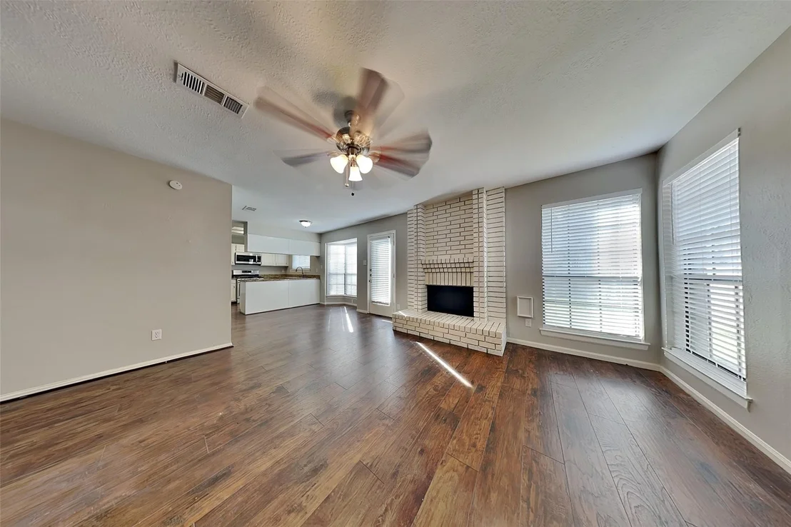 Photo of 134 E Pathfinders Circle
