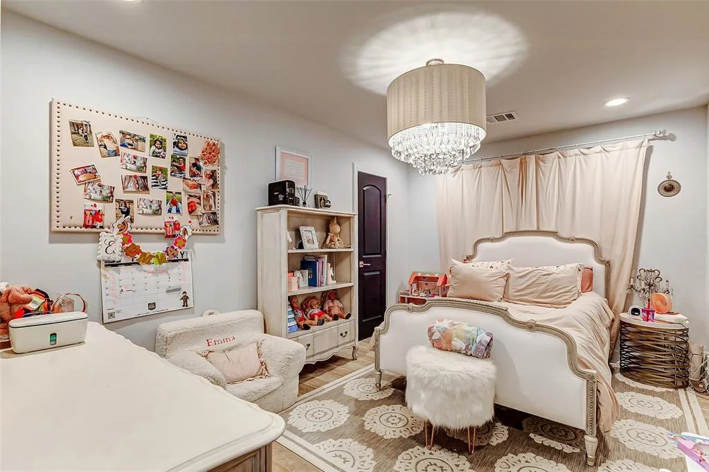 Photo of 5939 Benning Drive