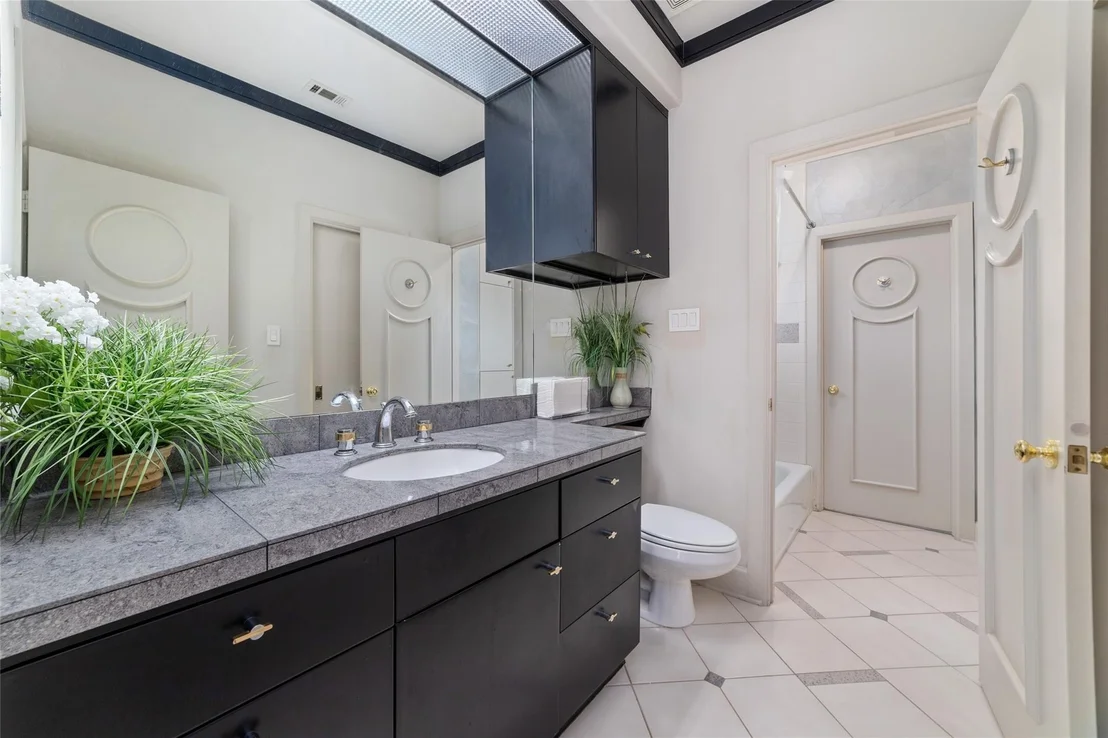 Photo of 2814 Cedar Woods Place