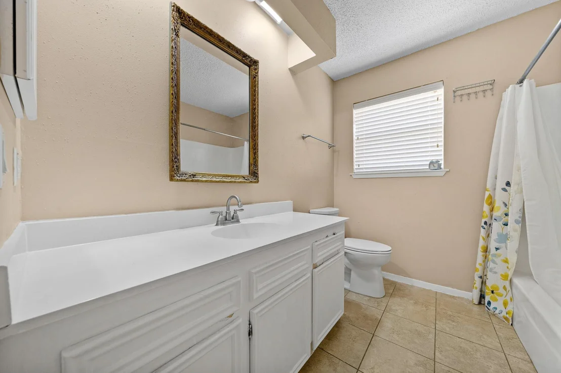 Photo of 16715 Britford