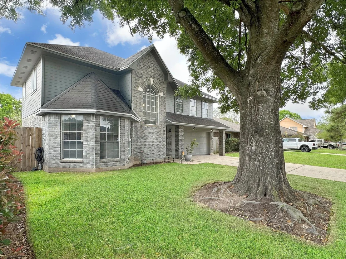 Photo of 7843 Yellow Pine Drive