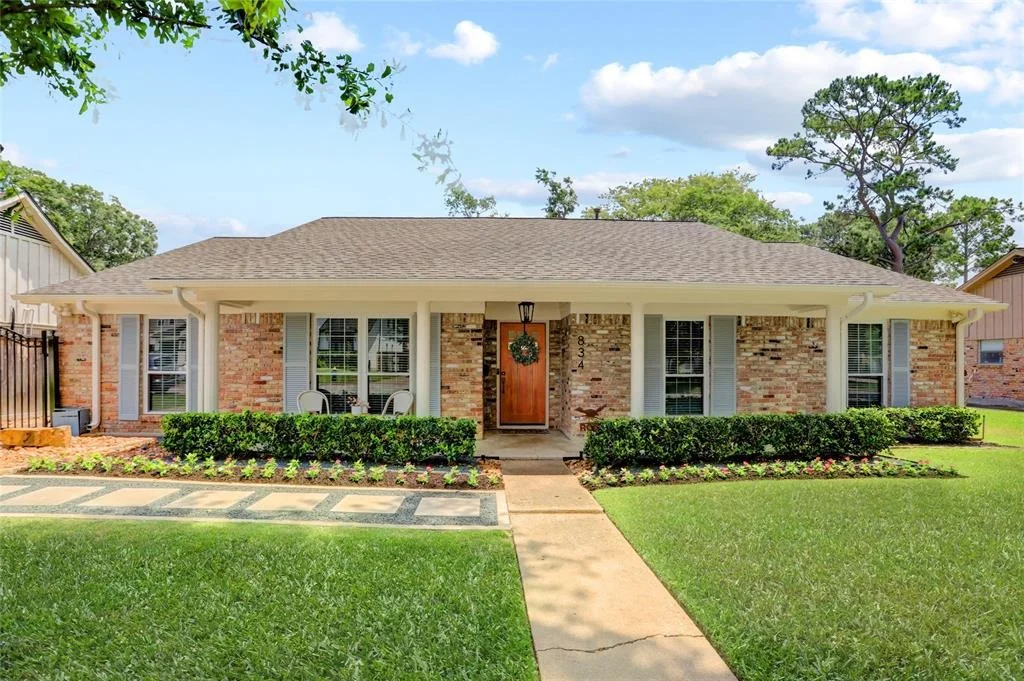 Photo of 834 Saint George Lane