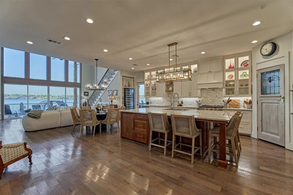 Photo of 925 Paradise Lane