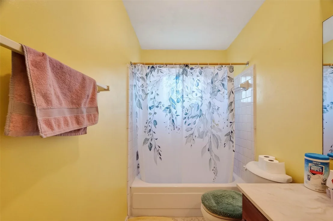 Photo of 302 Windward Drive